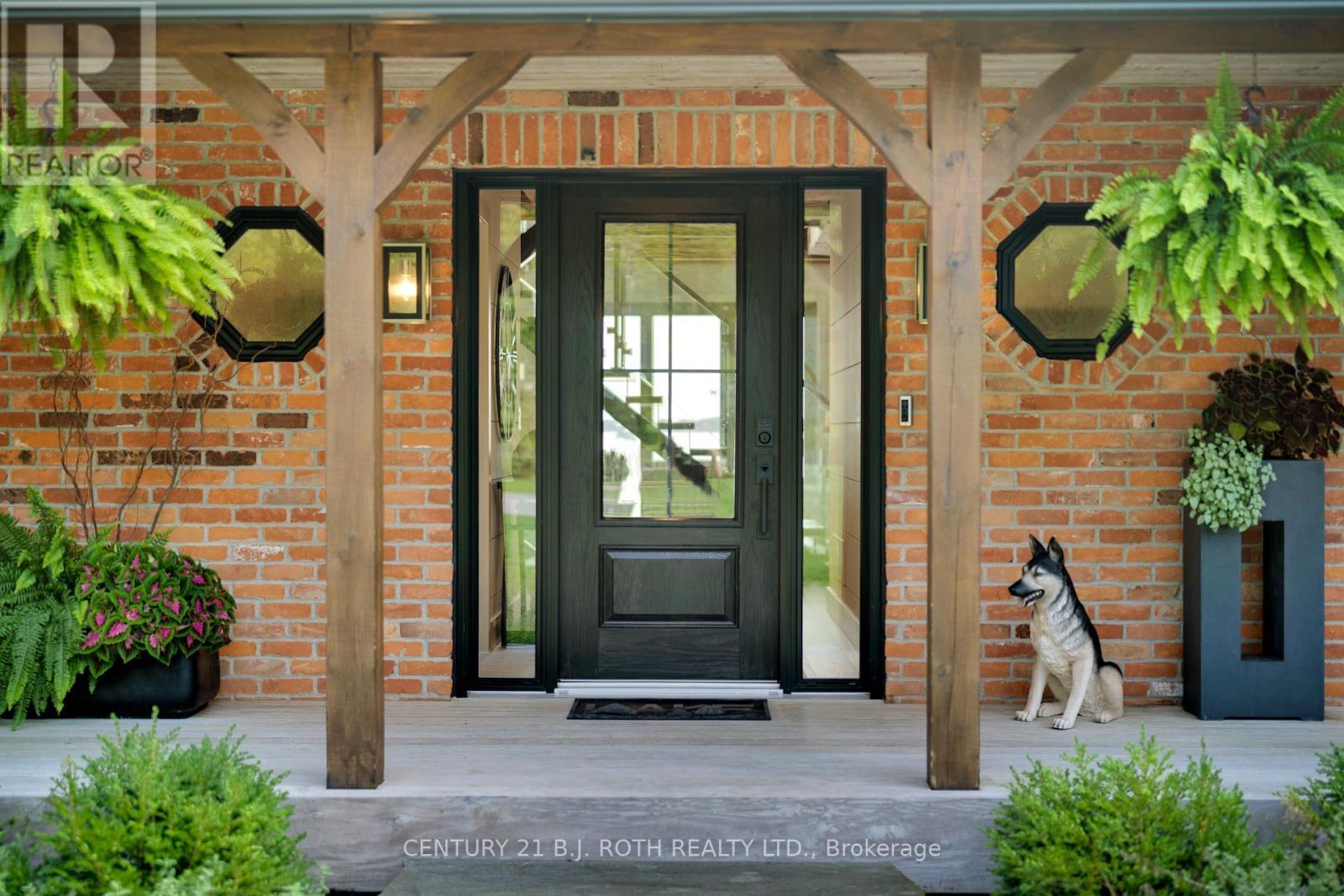 247 Lakeshore Road W, Oro-Medonte, ON