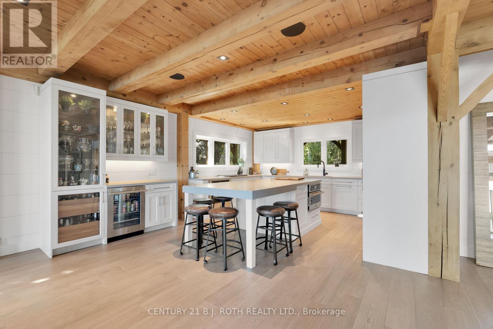 247 Lakeshore Road W, Oro-Medonte, ON