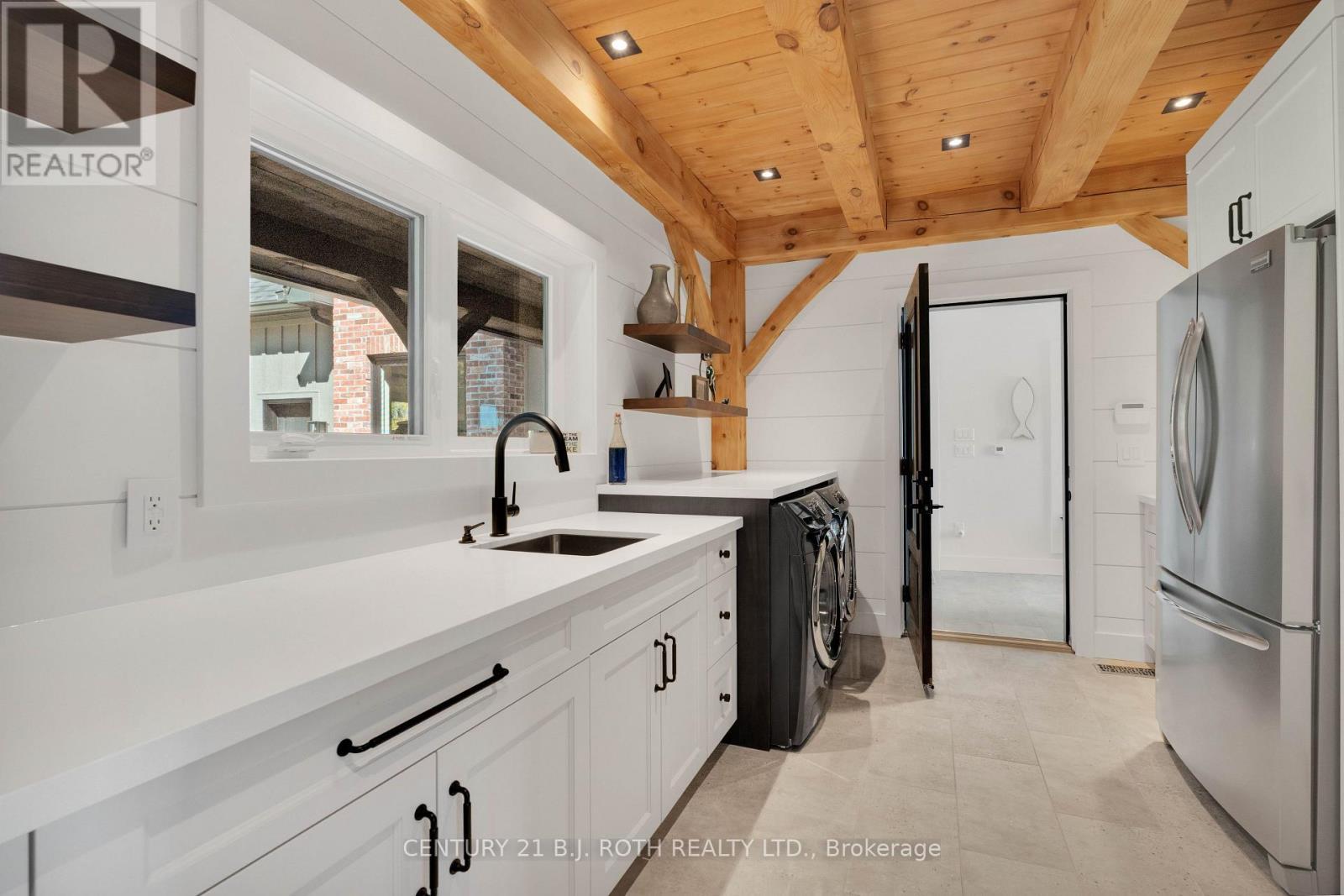 247 Lakeshore Road W, Oro-Medonte, ON