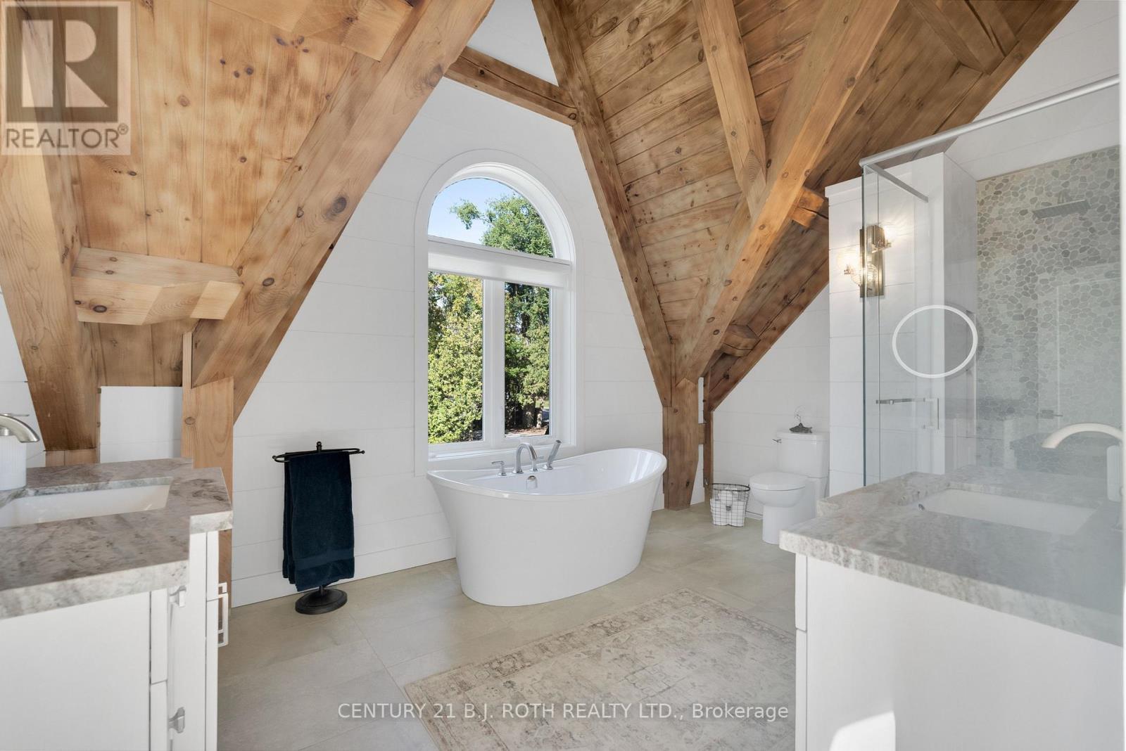 247 Lakeshore Road W, Oro-Medonte, ON