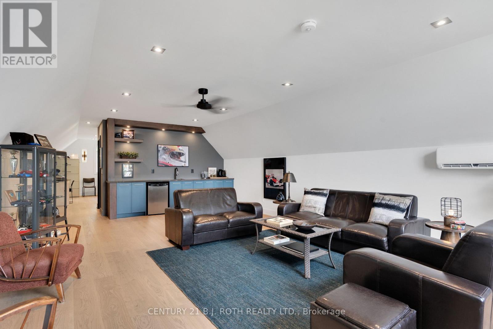 247 Lakeshore Road W, Oro-Medonte, ON