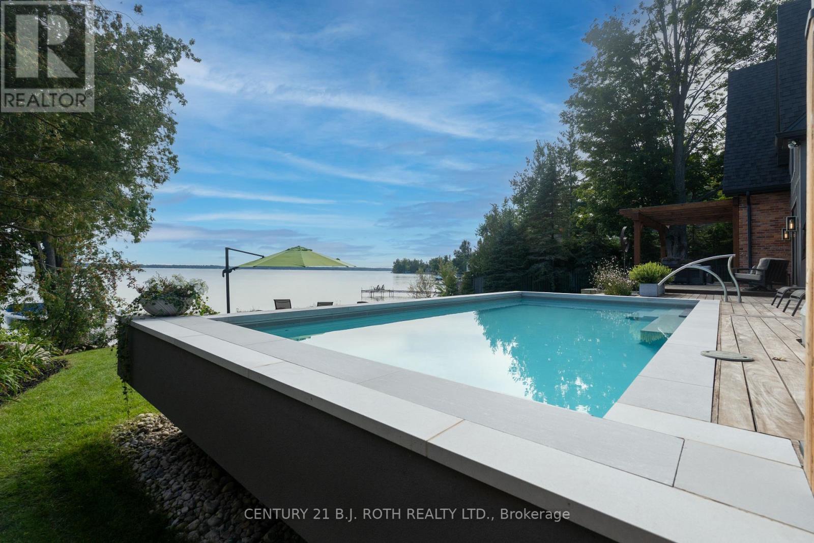 247 Lakeshore Road W, Oro-Medonte, ON