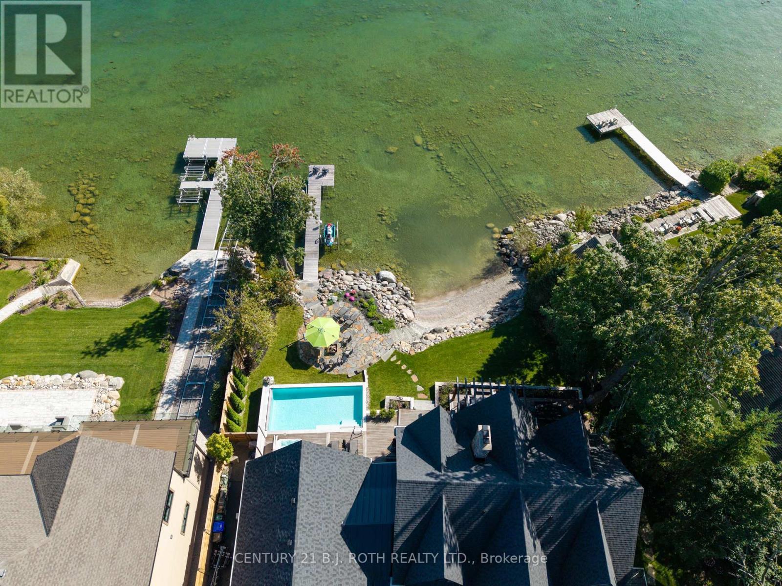 247 Lakeshore Road W, Oro-Medonte, ON