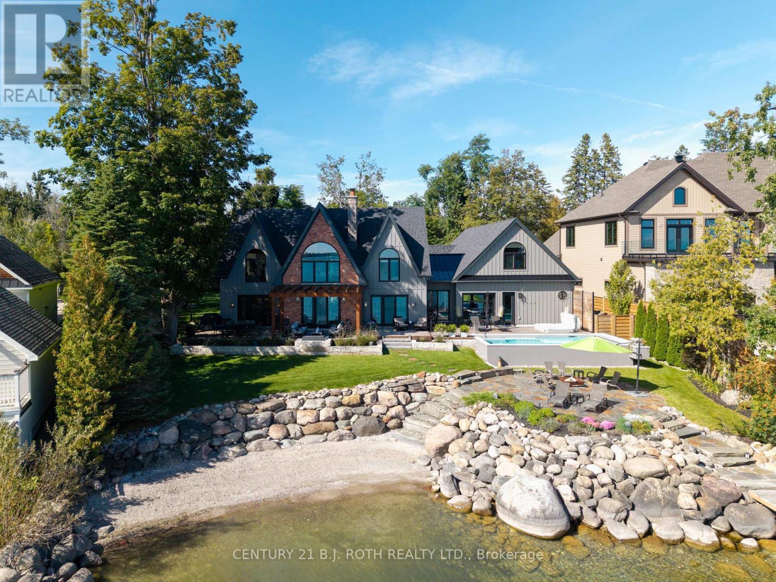 247 Lakeshore Road W, Oro-Medonte, ON