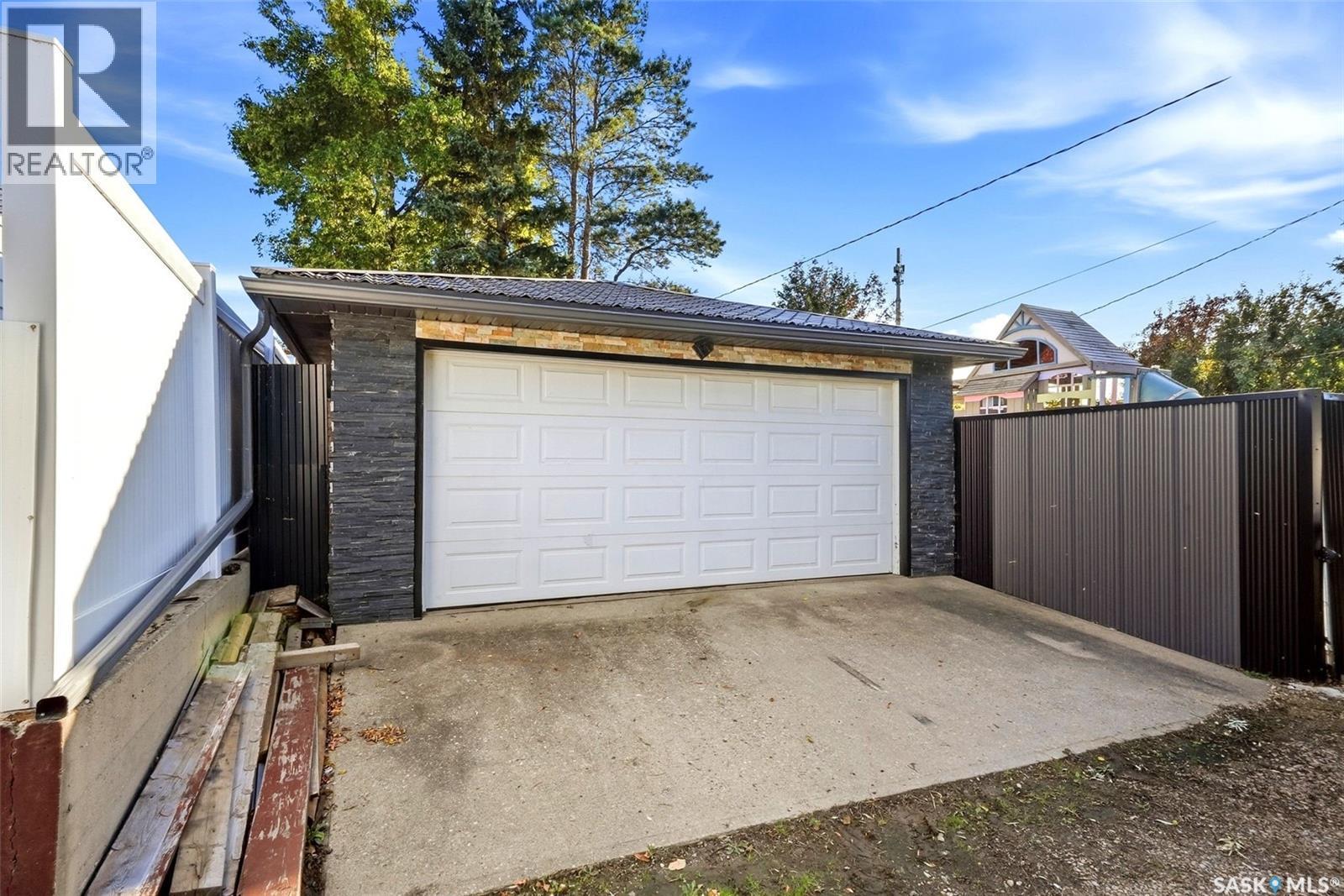 6610 Dewdney Avenue, Regina, SK