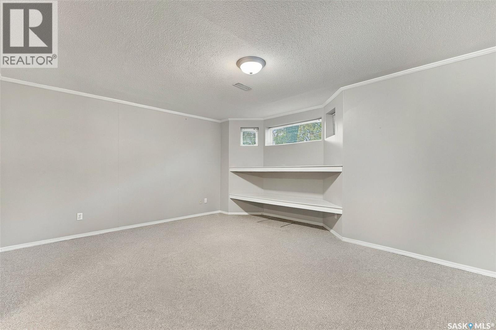 3917 Victoria Avenue, Regina, SK