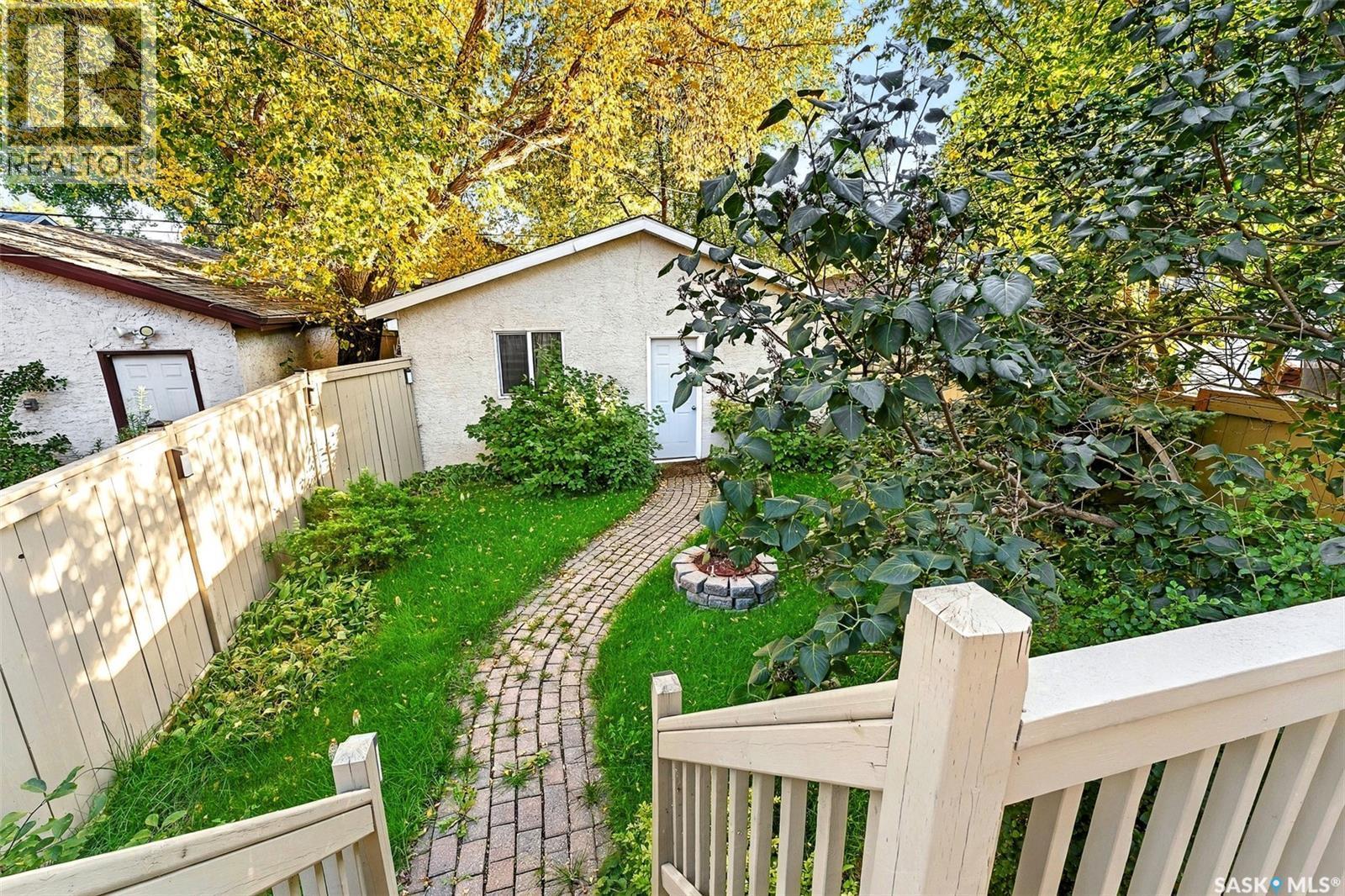 3917 Victoria Avenue, Regina, SK