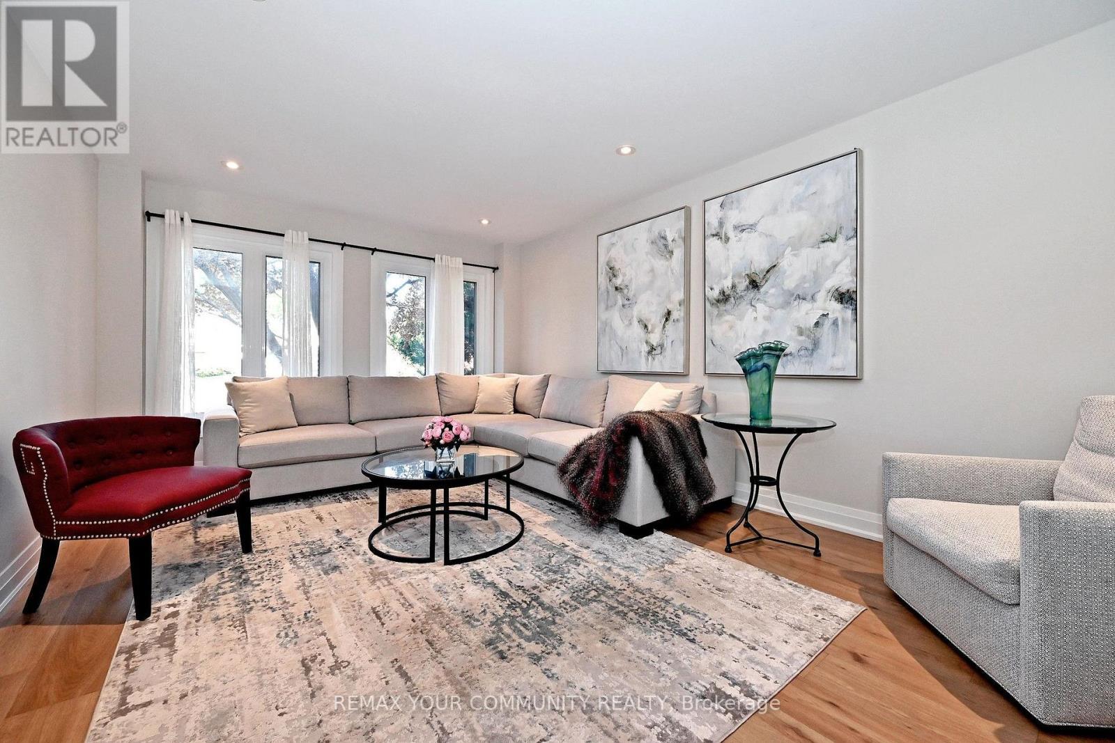 Formal Living Room - 1530 Canada Court, Oakville, ON
