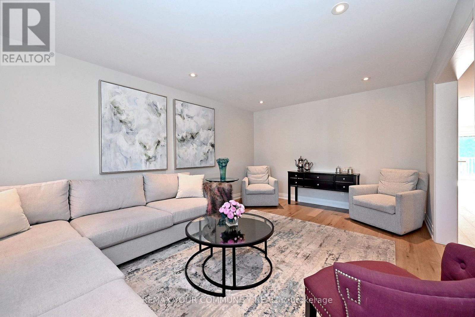 Living Room - 1530 Canada Court, Oakville, ON