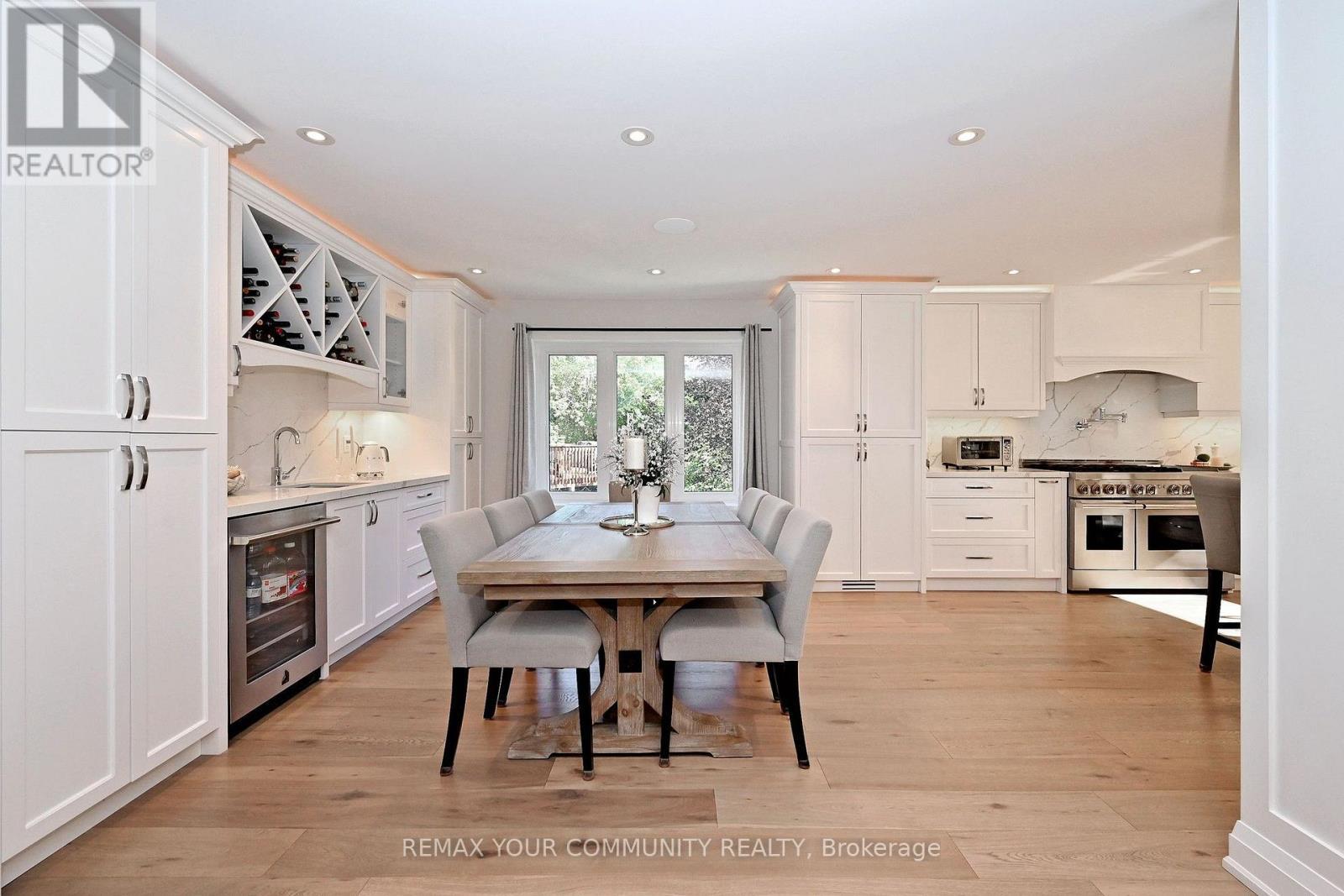Dining Area - Lots of Cupboards and Pantries - 1530 Canada Court, Oakville, ON