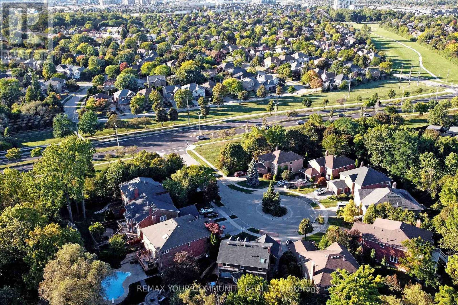 Shot of Surrounding Area - 1530 Canada Court, Oakville, ON