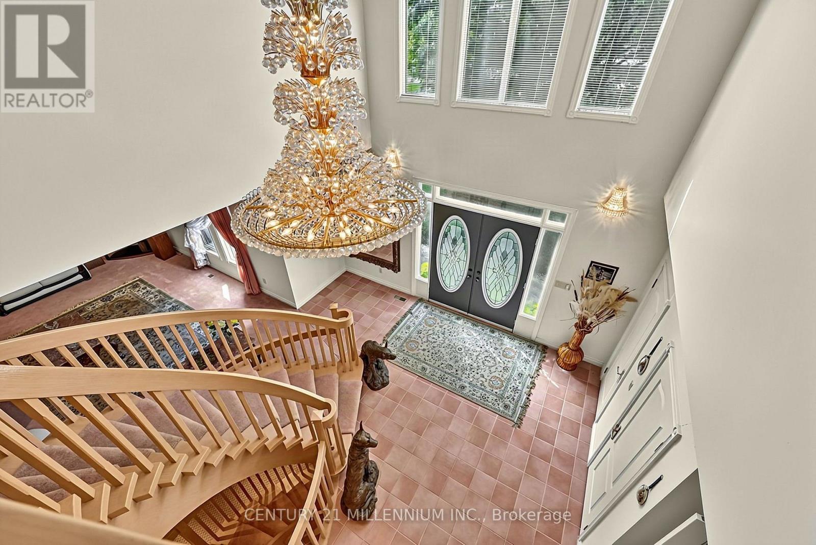 16 Tanglewood Drive, Caledon, ON