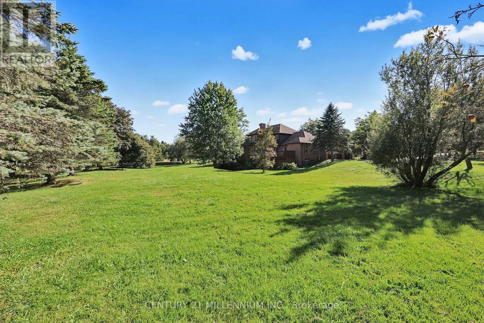 16 Tanglewood Drive, Caledon, ON