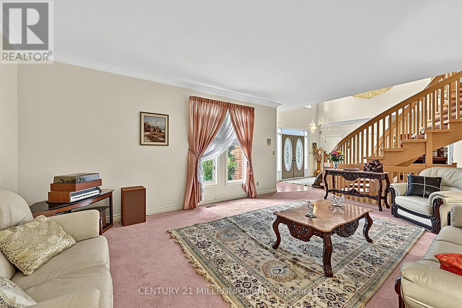 16 Tanglewood Drive, Caledon, ON