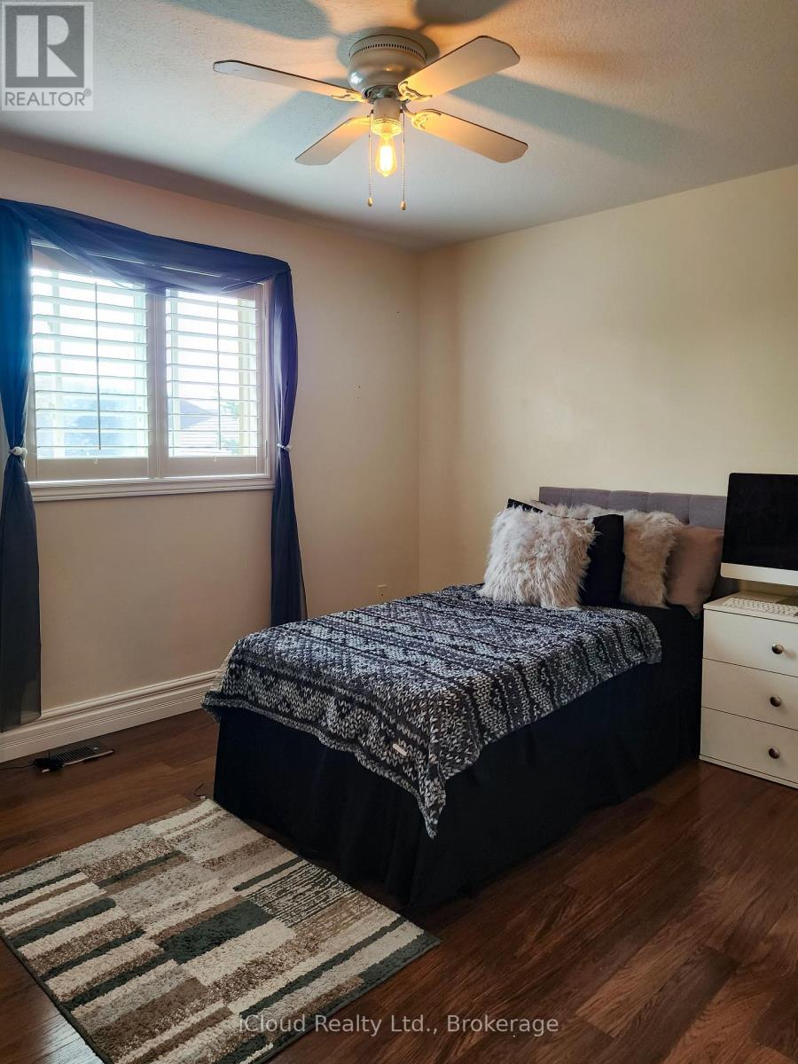 55 Magnificent Way, Hamilton, ON