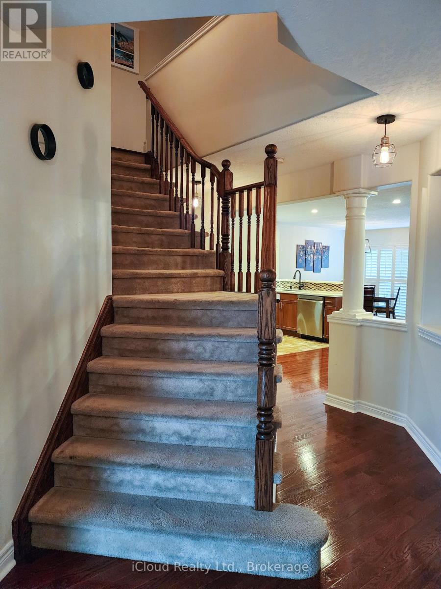 55 Magnificent Way, Hamilton, ON