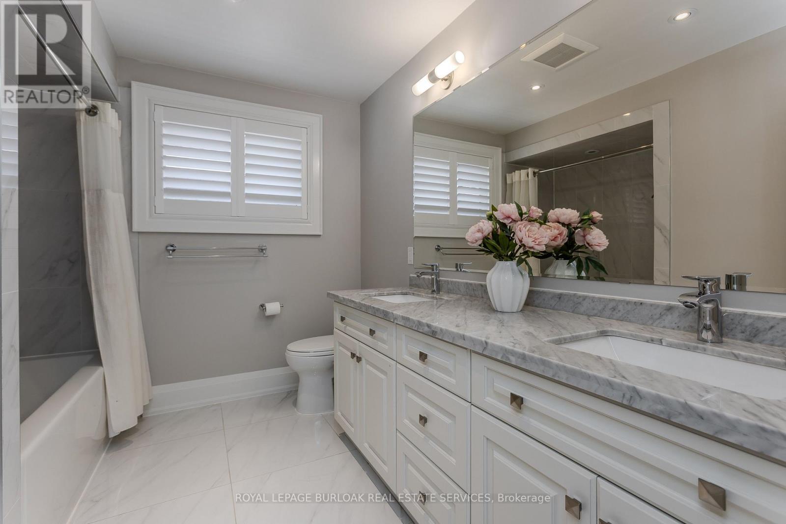 541 Hambling Court, Burlington, ON