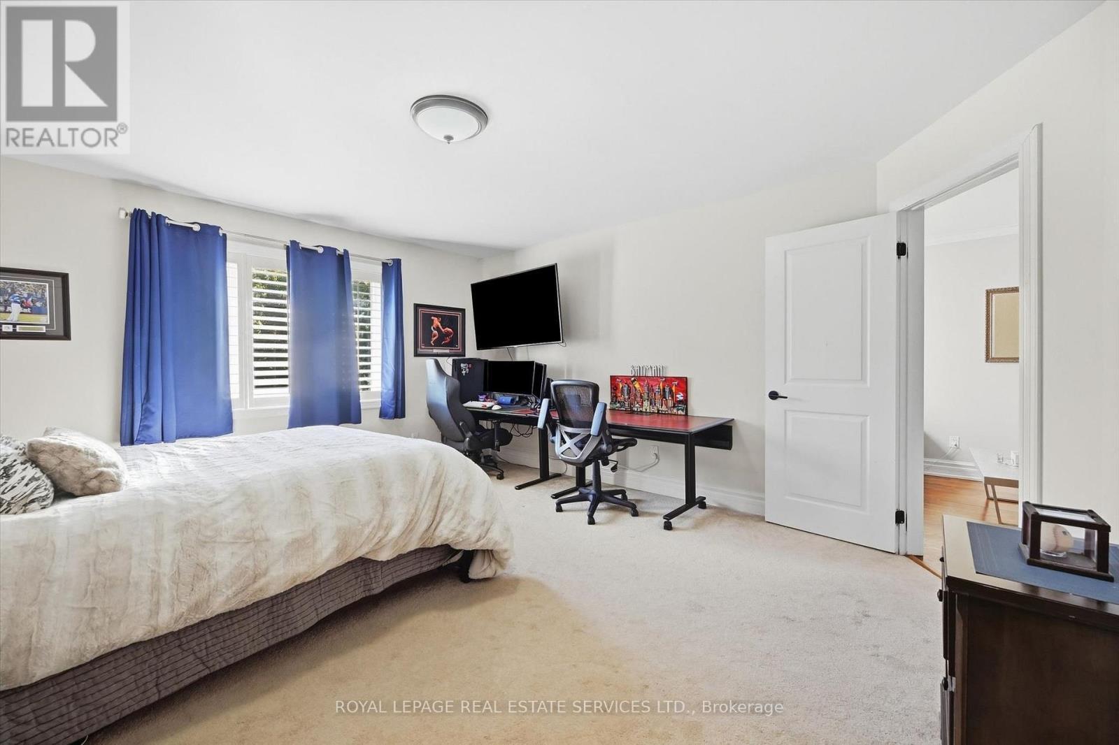 Fourth Bedroom w/Plush Broadloom & Cal. Shutters - 340 Oakridge Court, Oakville, ON