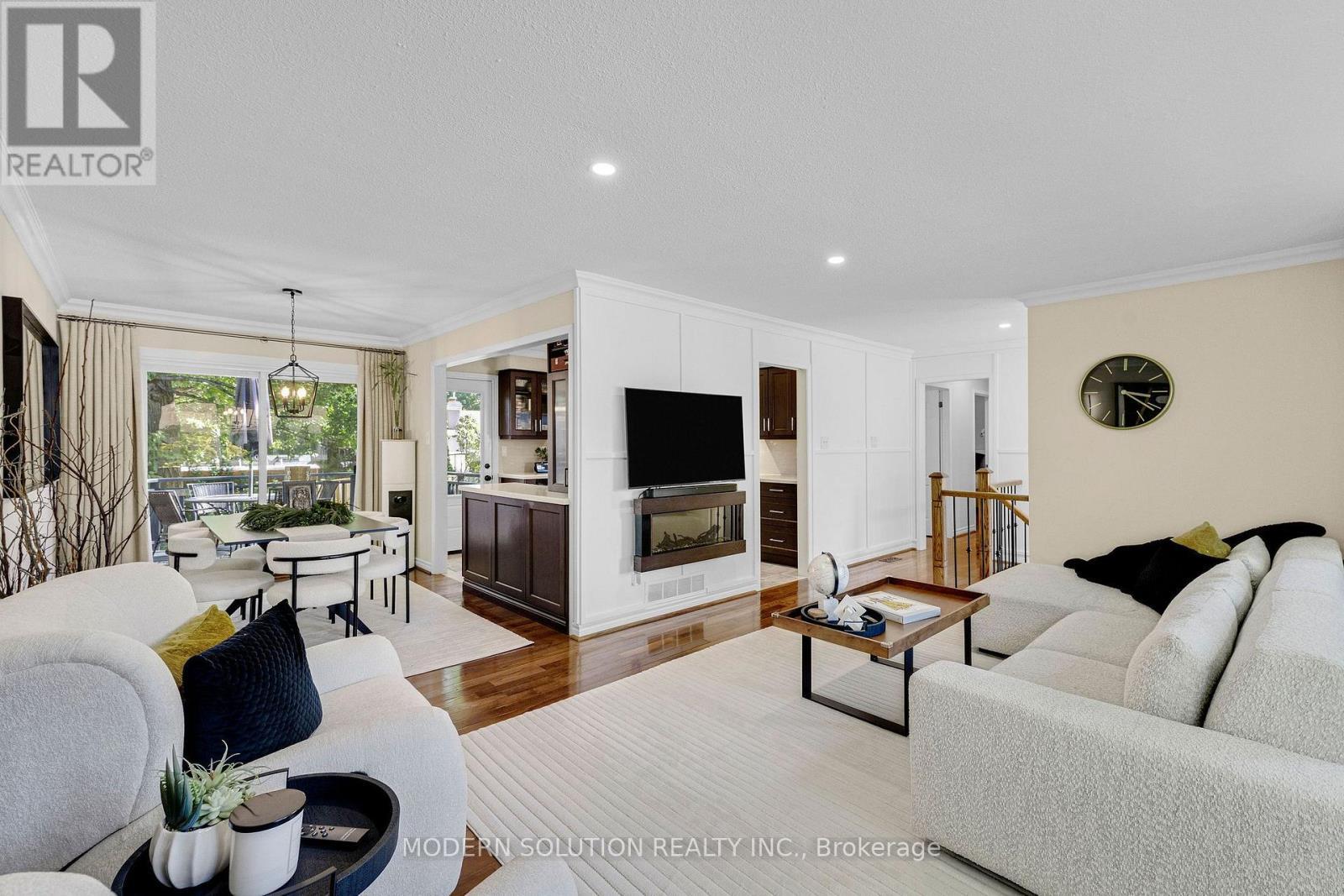 2250 Dunedin Road, Oakville, ON