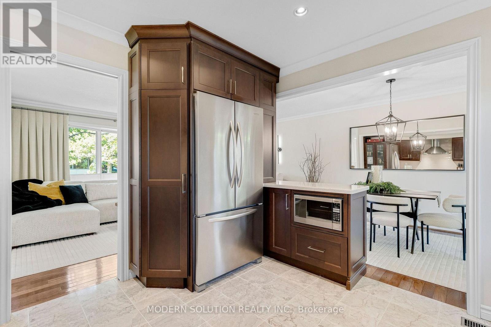 2250 Dunedin Road, Oakville, ON