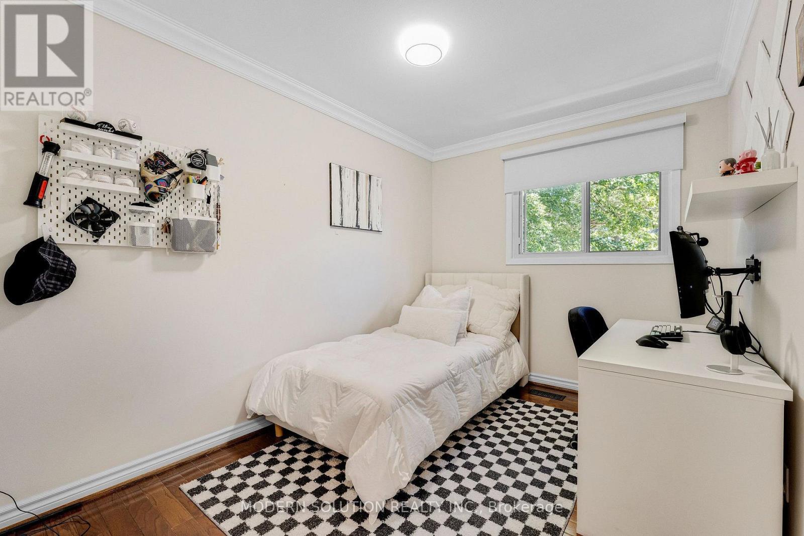2250 Dunedin Road, Oakville, ON
