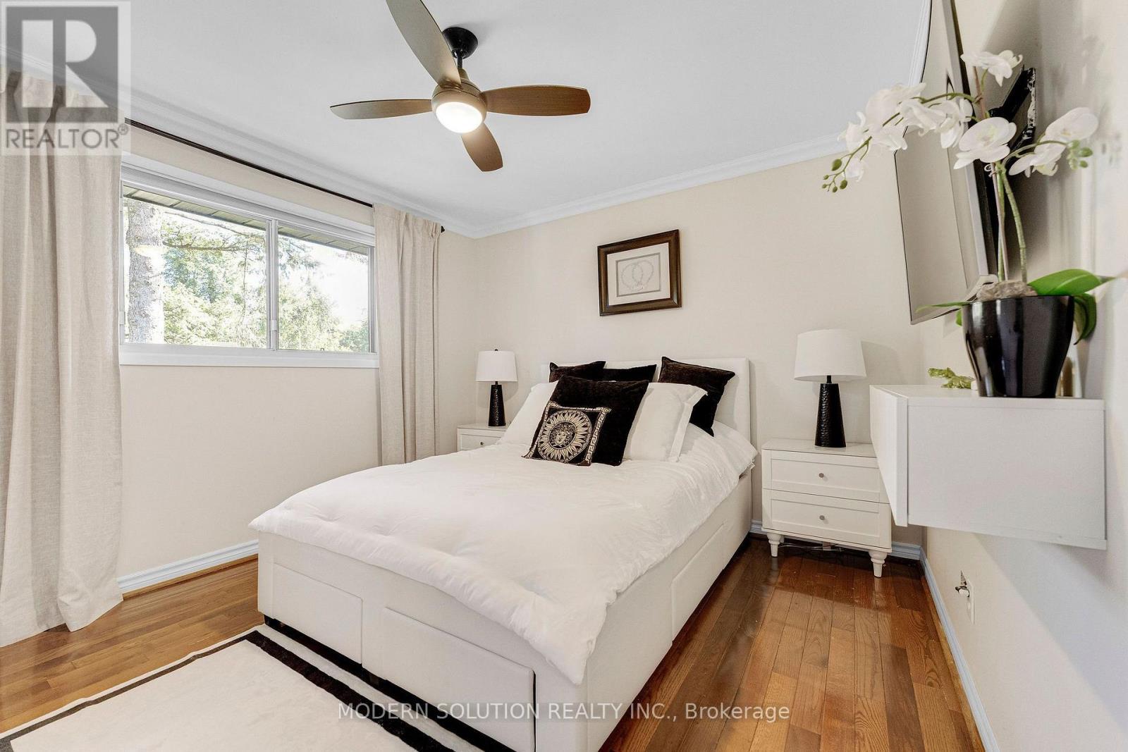 2250 Dunedin Road, Oakville, ON