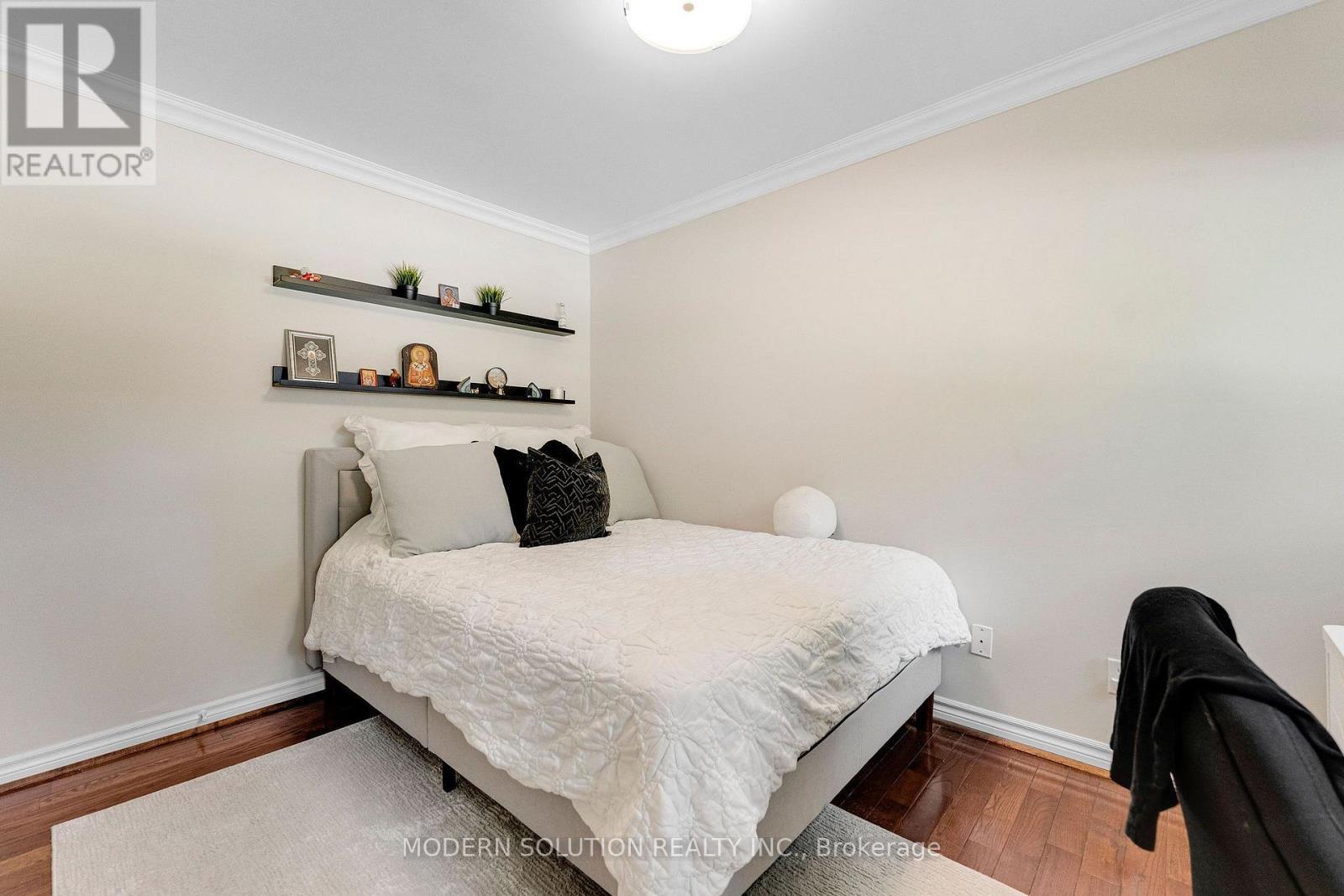 2250 Dunedin Road, Oakville, ON