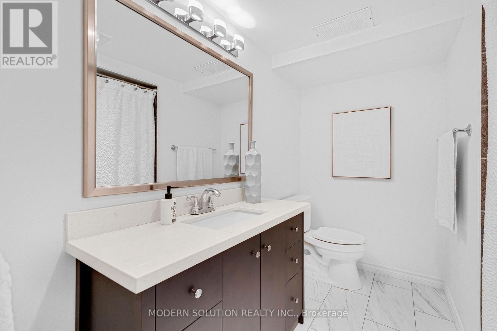 2250 Dunedin Road, Oakville, ON