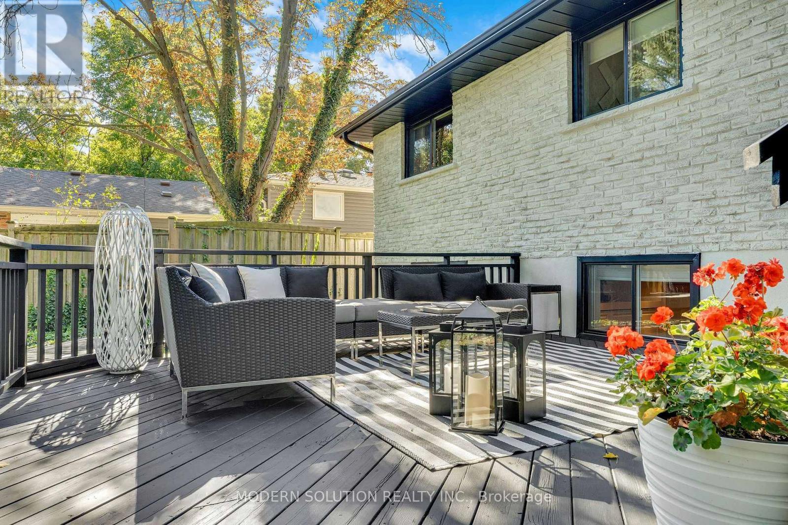 2250 Dunedin Road, Oakville, ON