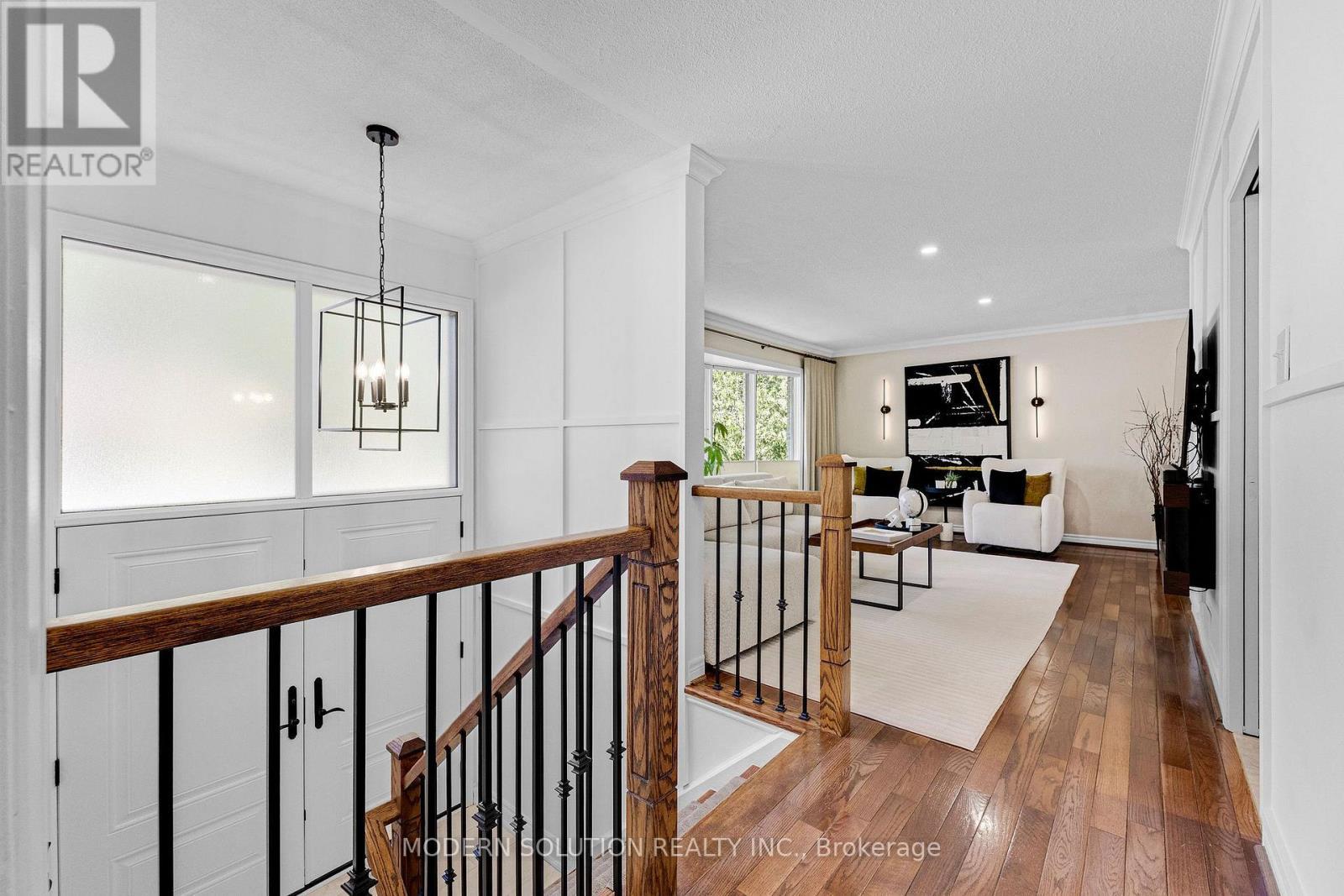 2250 Dunedin Road, Oakville, ON
