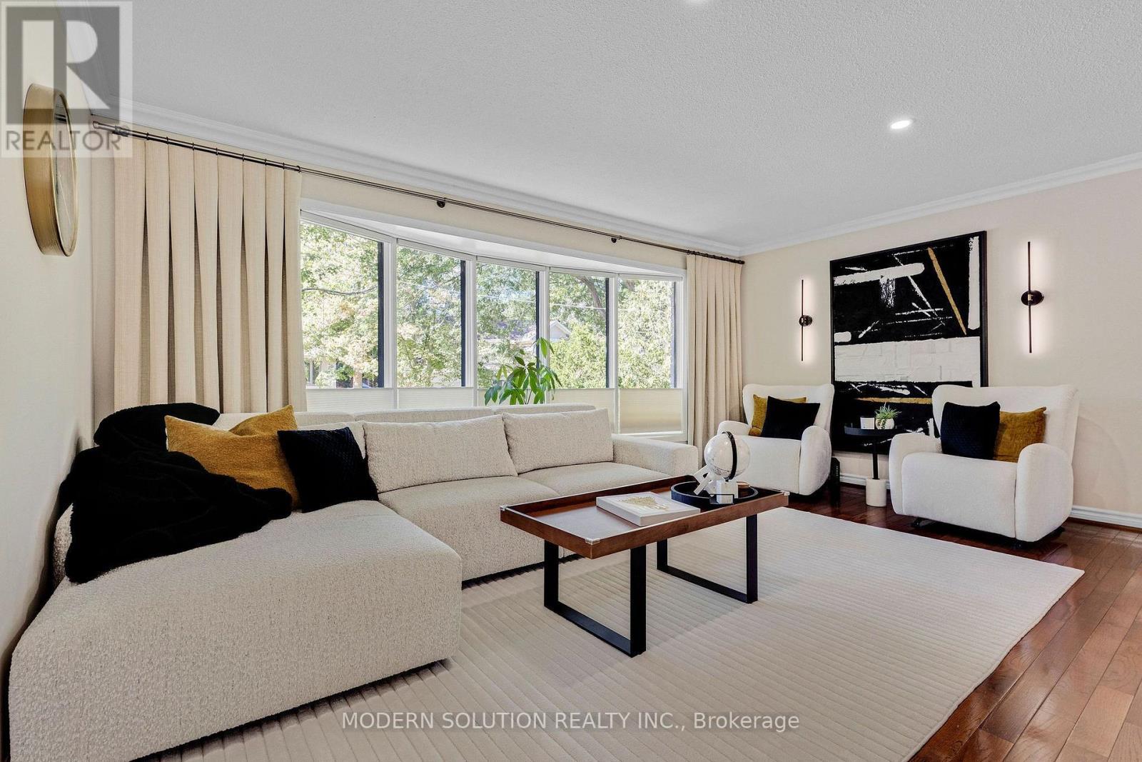 2250 Dunedin Road, Oakville, ON