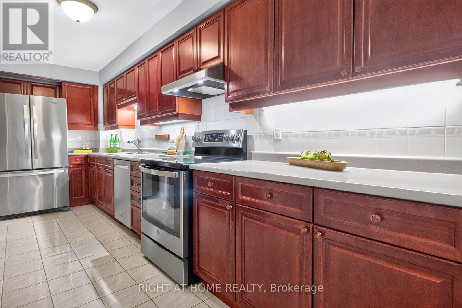 83 - 5480 Glen Erin Drive, Mississauga, ON