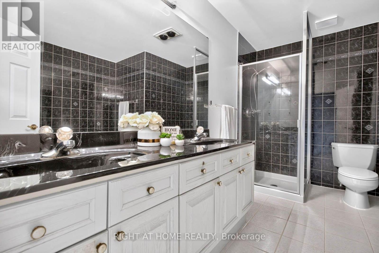 83 - 5480 Glen Erin Drive, Mississauga, ON