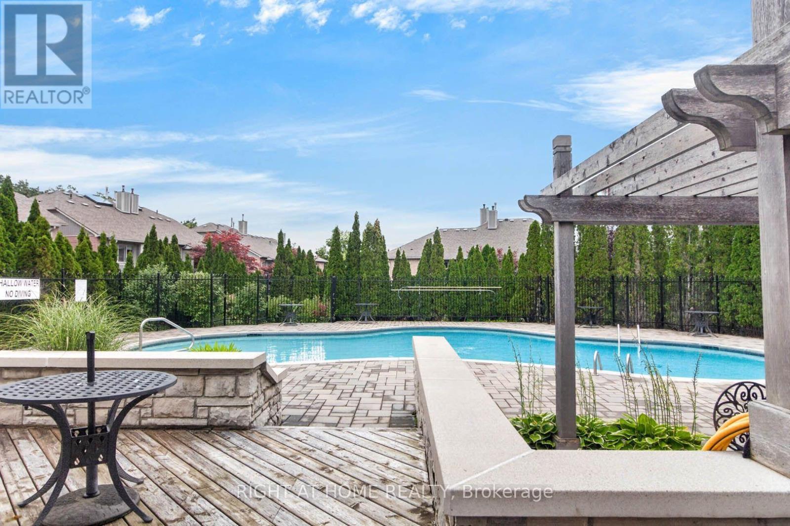 83 - 5480 Glen Erin Drive, Mississauga, ON