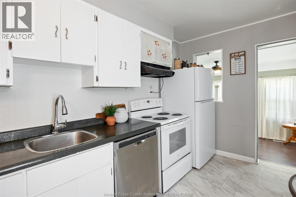 3672 Girardot, Windsor, ON