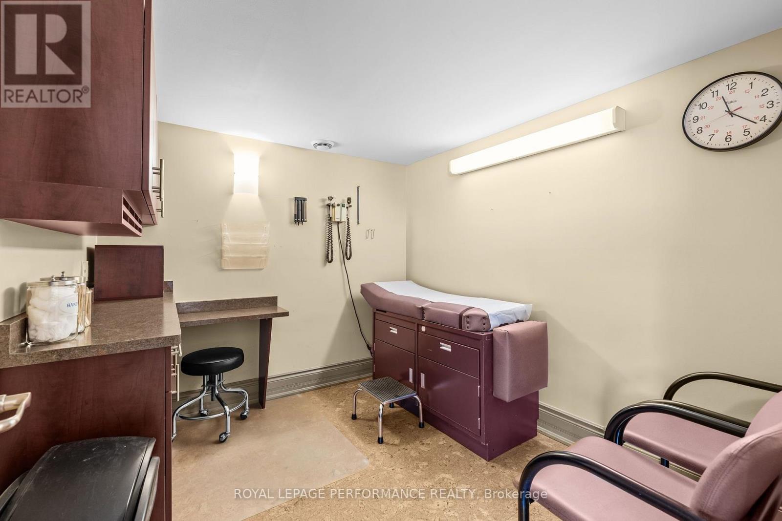 21 - 5350 Canotek Road, Ottawa, ON