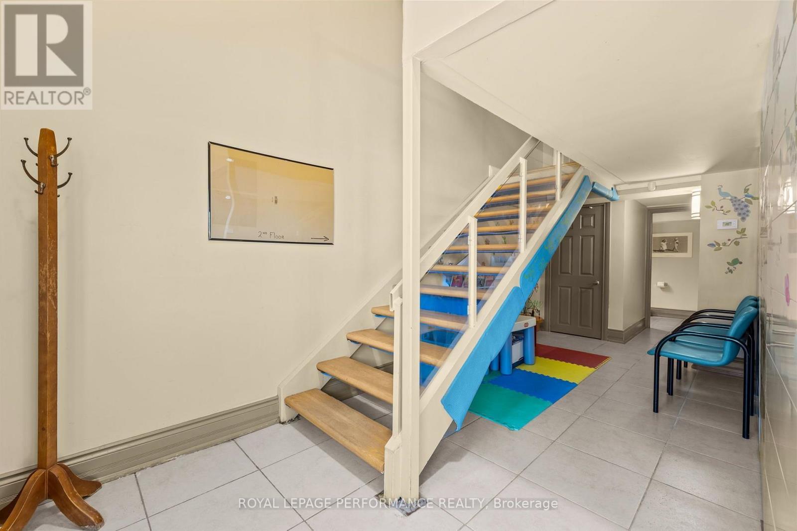 21 - 5350 Canotek Road, Ottawa, ON
