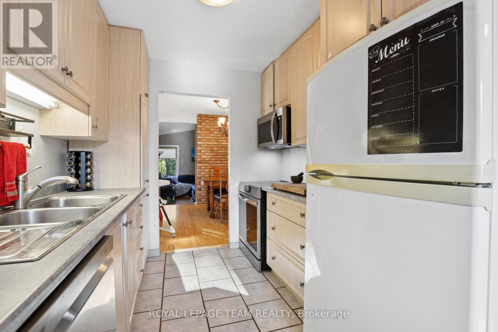 1133 St Emmanuel Terrace, Ottawa, ON