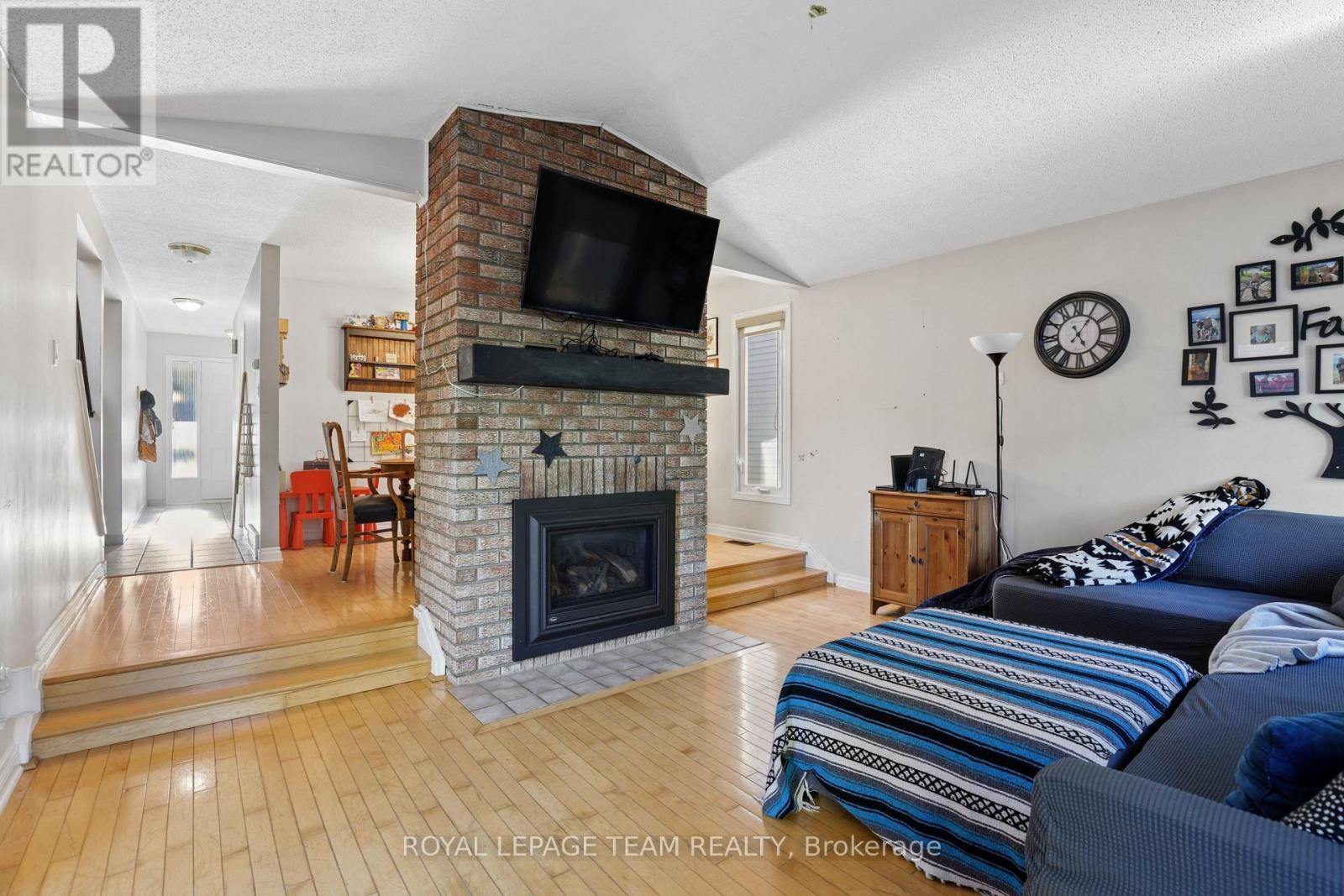 1133 St Emmanuel Terrace, Ottawa, ON
