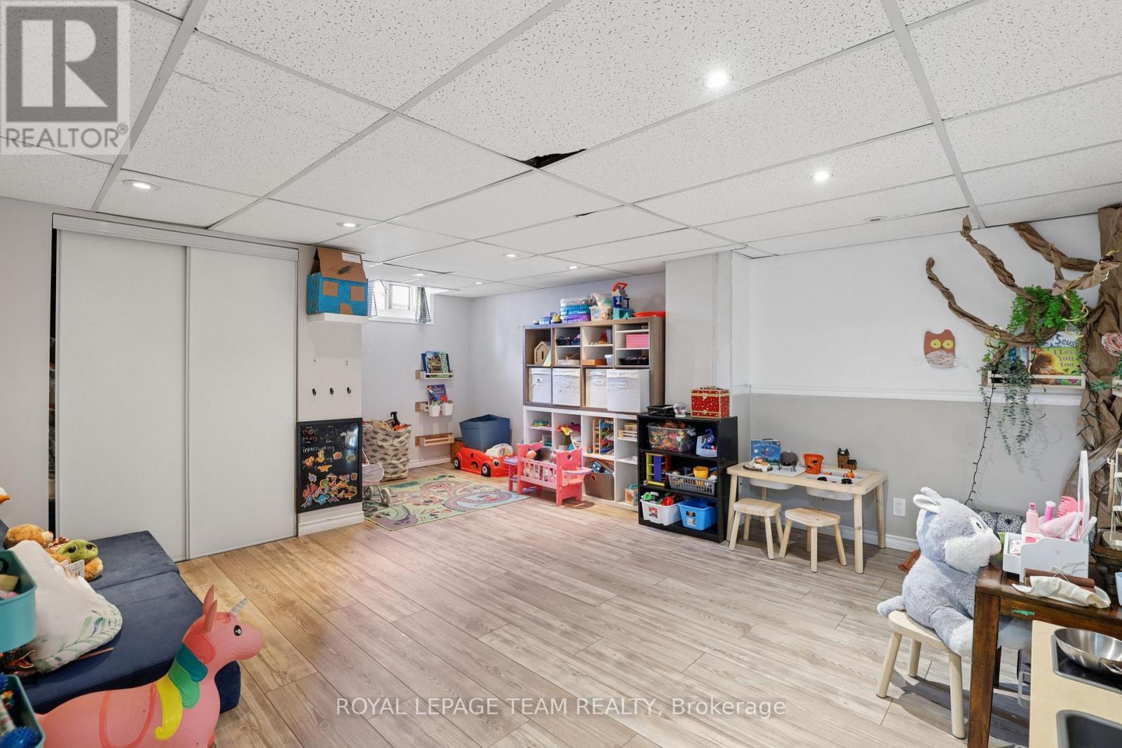1133 St Emmanuel Terrace, Ottawa, ON