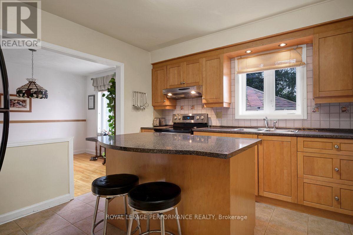 550 Wolffdale Crescent, Ottawa, ON