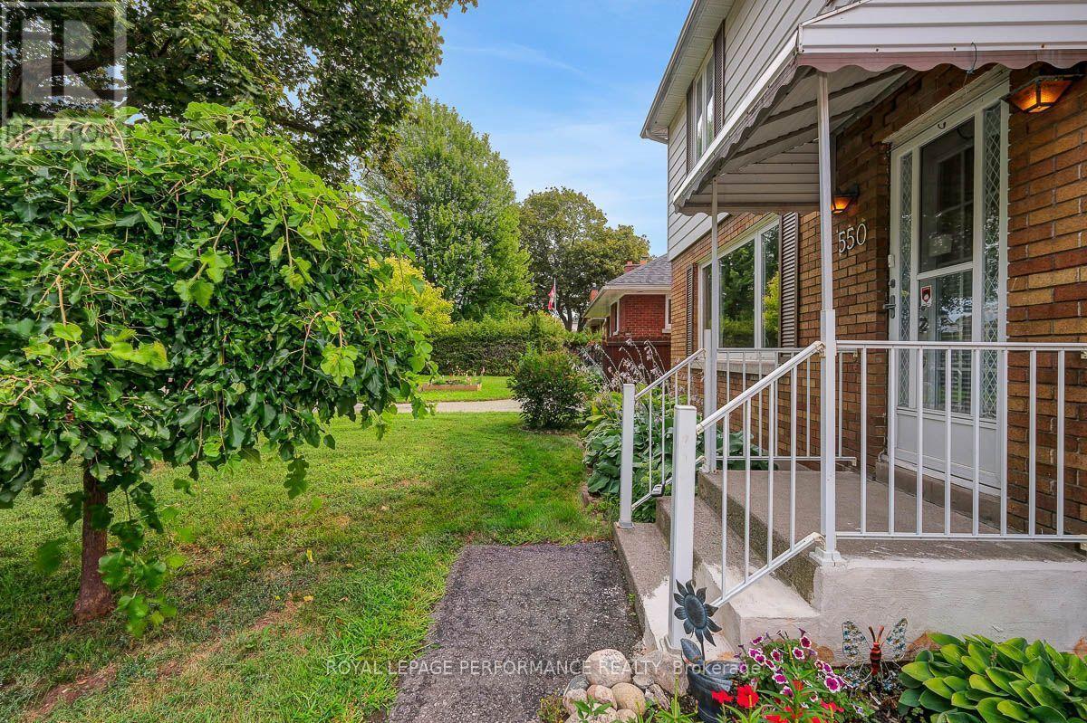 550 Wolffdale Crescent, Ottawa, ON