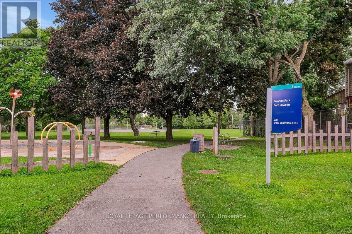 550 Wolffdale Crescent, Ottawa, ON
