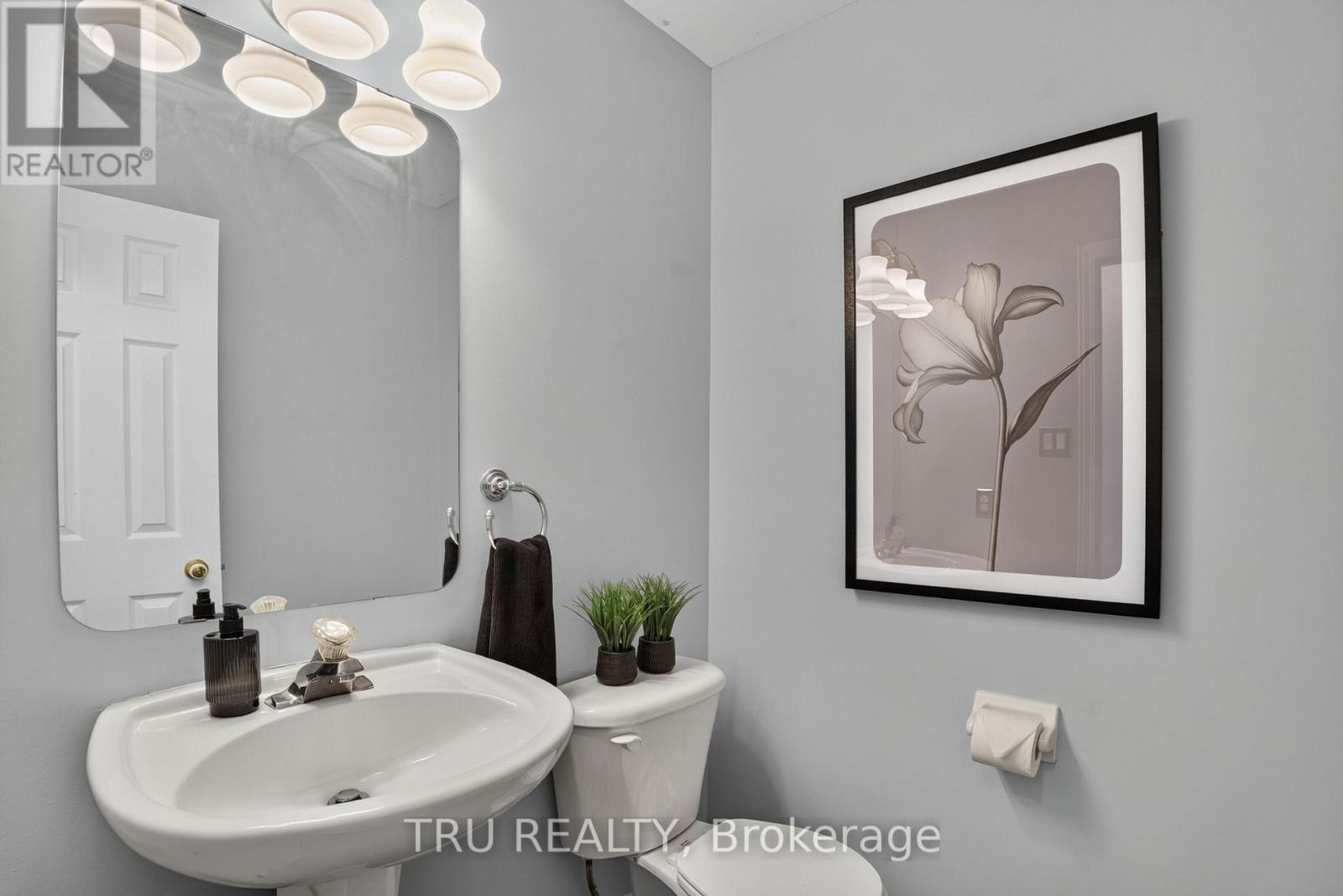 1/2 Bath on Main - 57 Golflinks Drive, Ottawa, ON