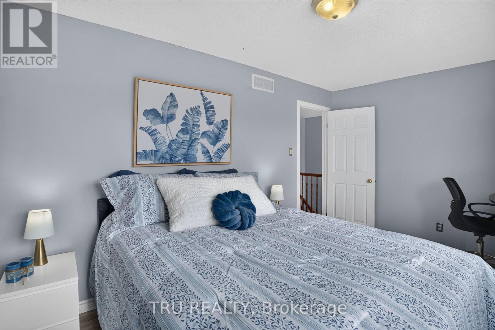 57 Golflinks Drive, Ottawa, ON