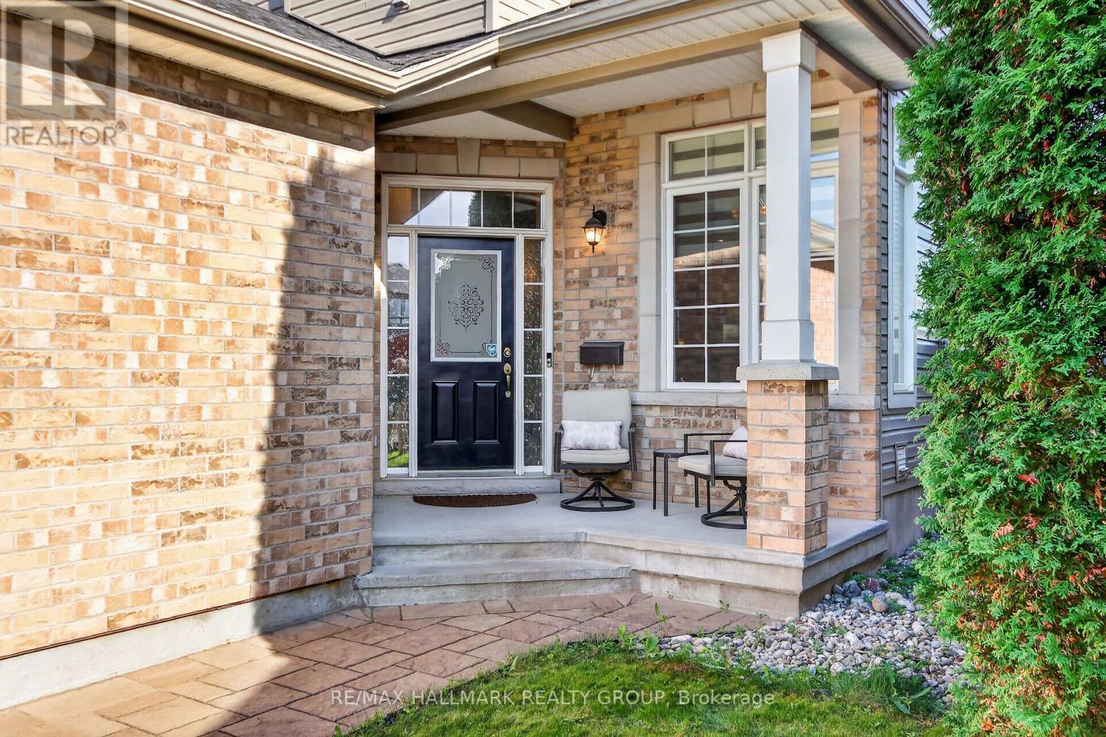 433 Cooks Mill Crescent, Ottawa, ON