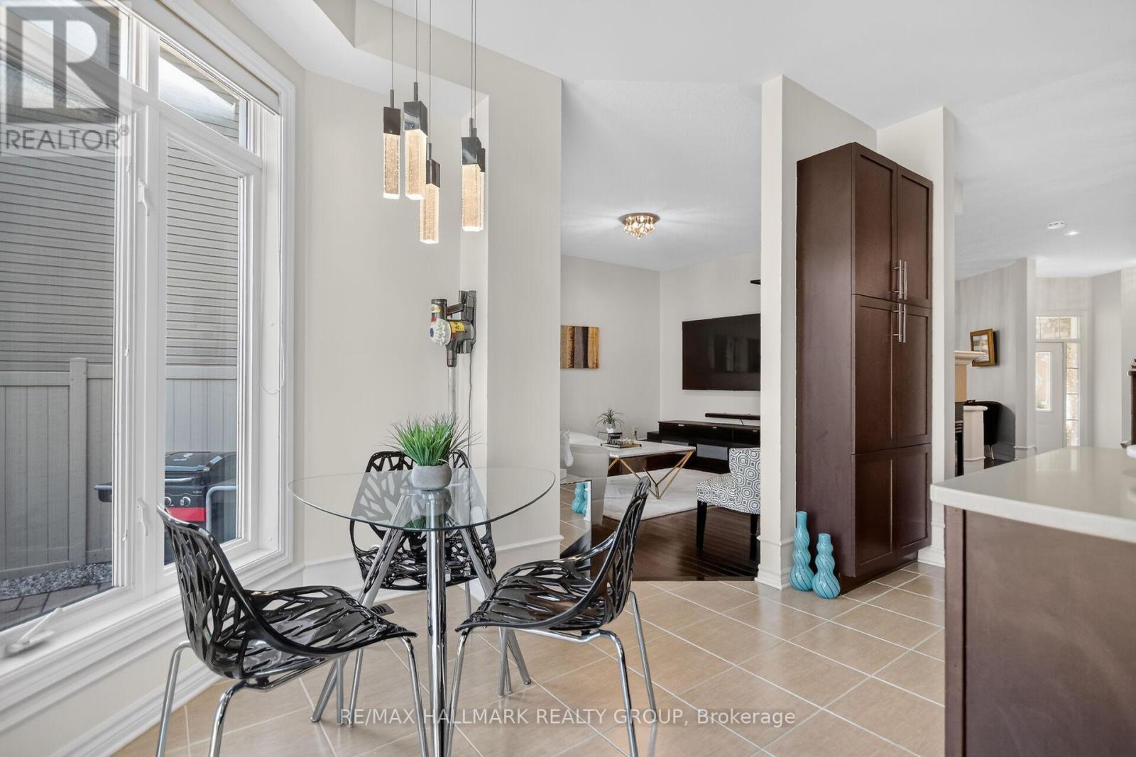 433 Cooks Mill Crescent, Ottawa, ON