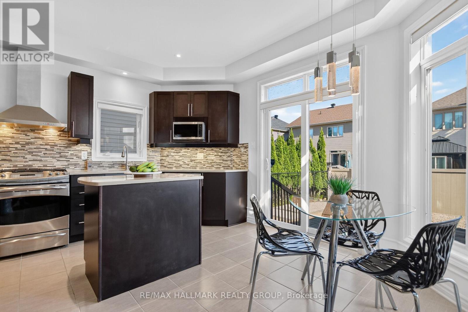 433 Cooks Mill Crescent, Ottawa, ON
