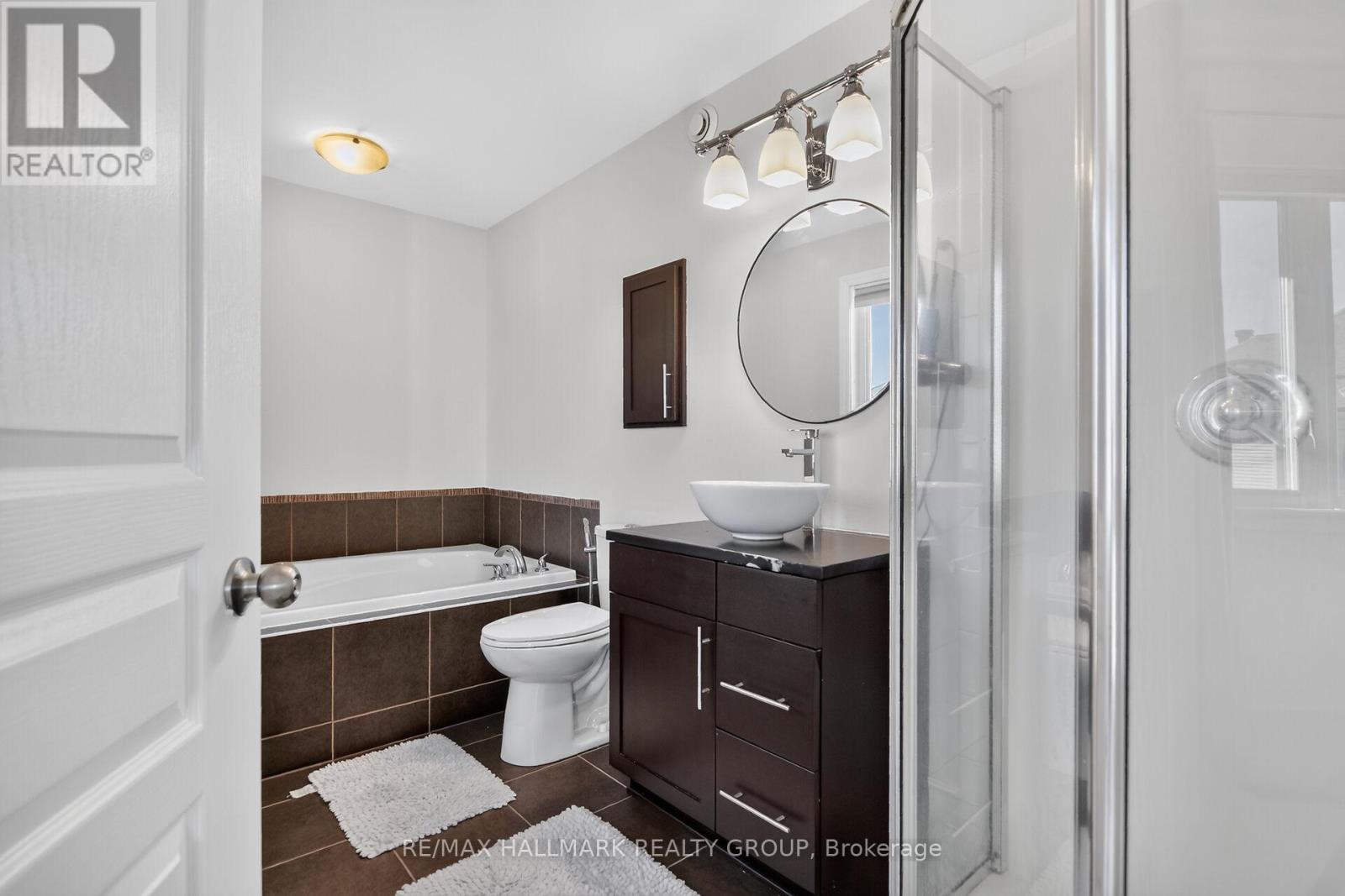 433 Cooks Mill Crescent, Ottawa, ON
