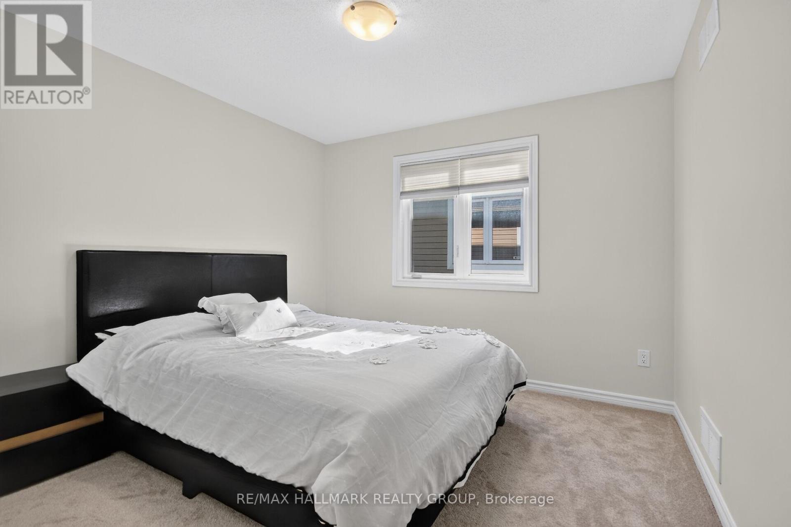 433 Cooks Mill Crescent, Ottawa, ON